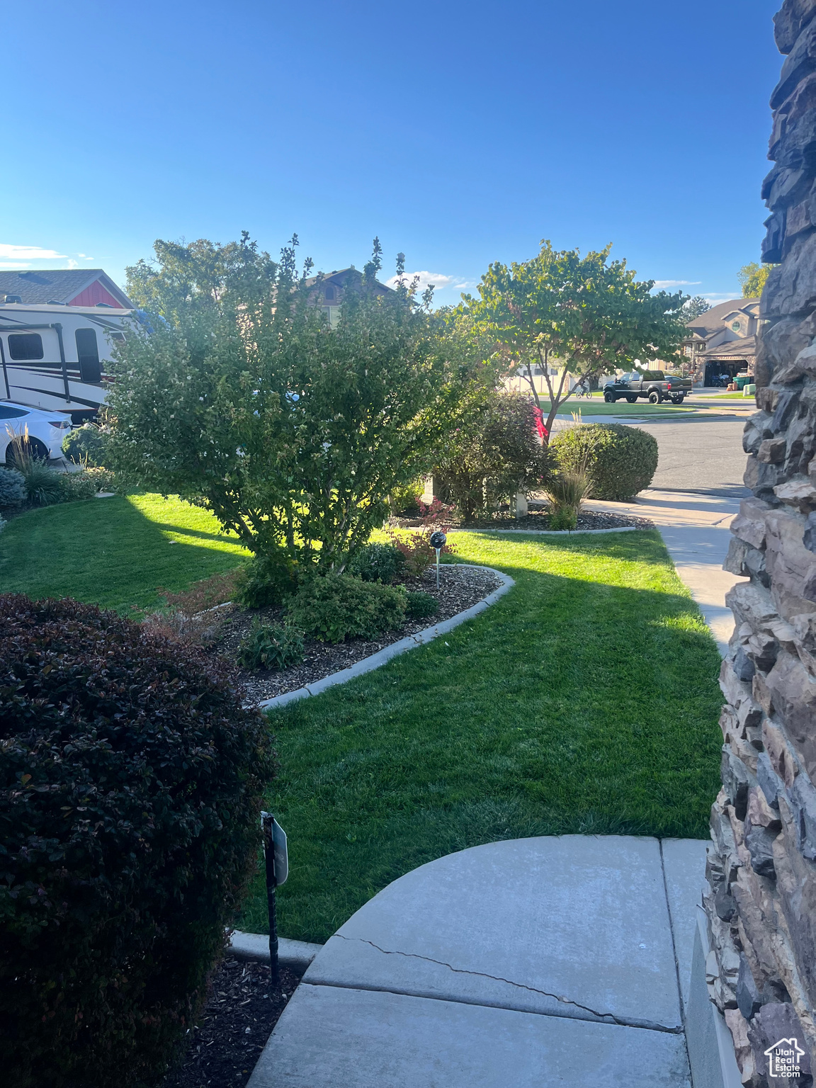 BRIARWOOD HOLLOW - Residential