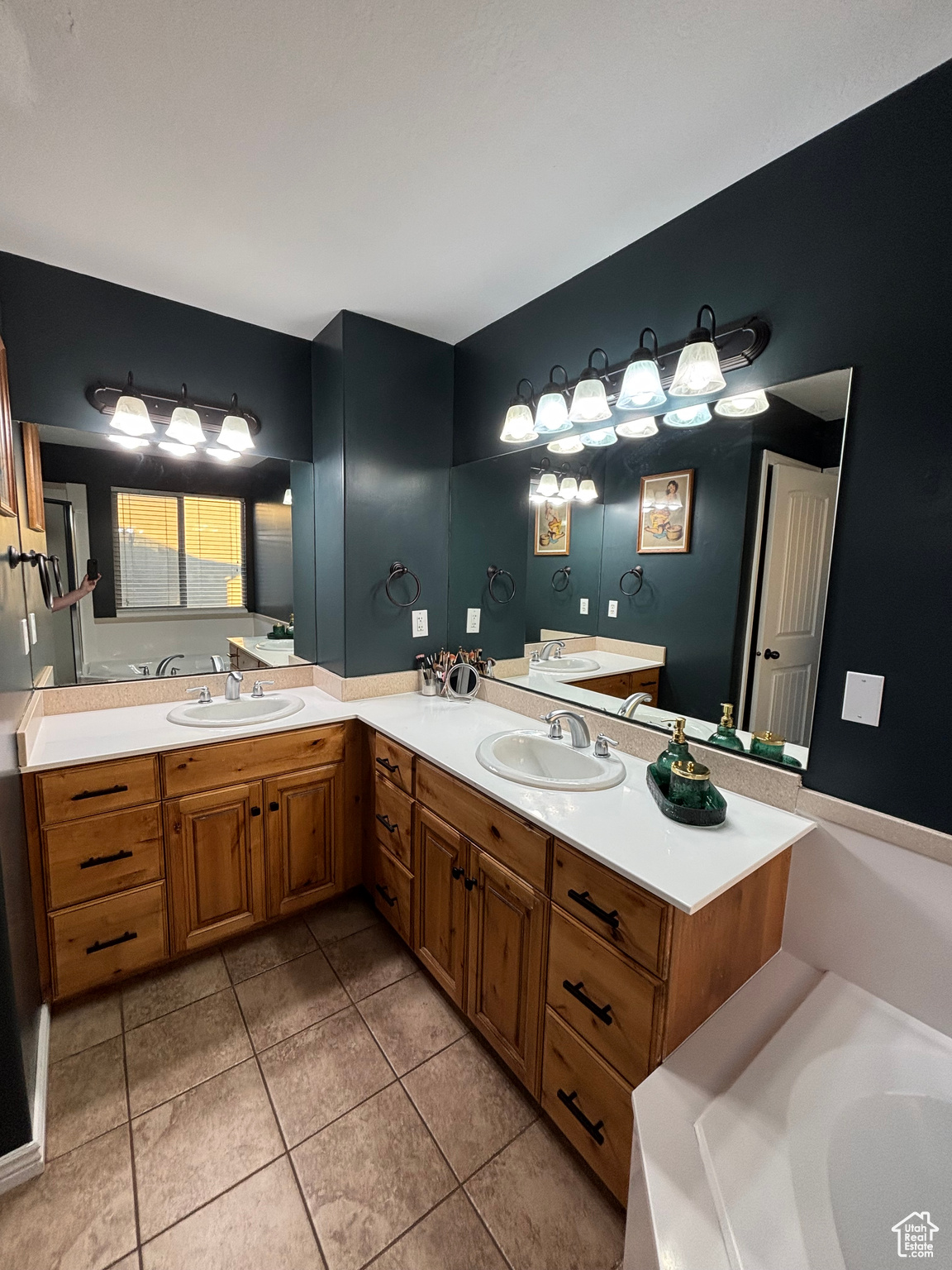 BRIARWOOD HOLLOW - Residential