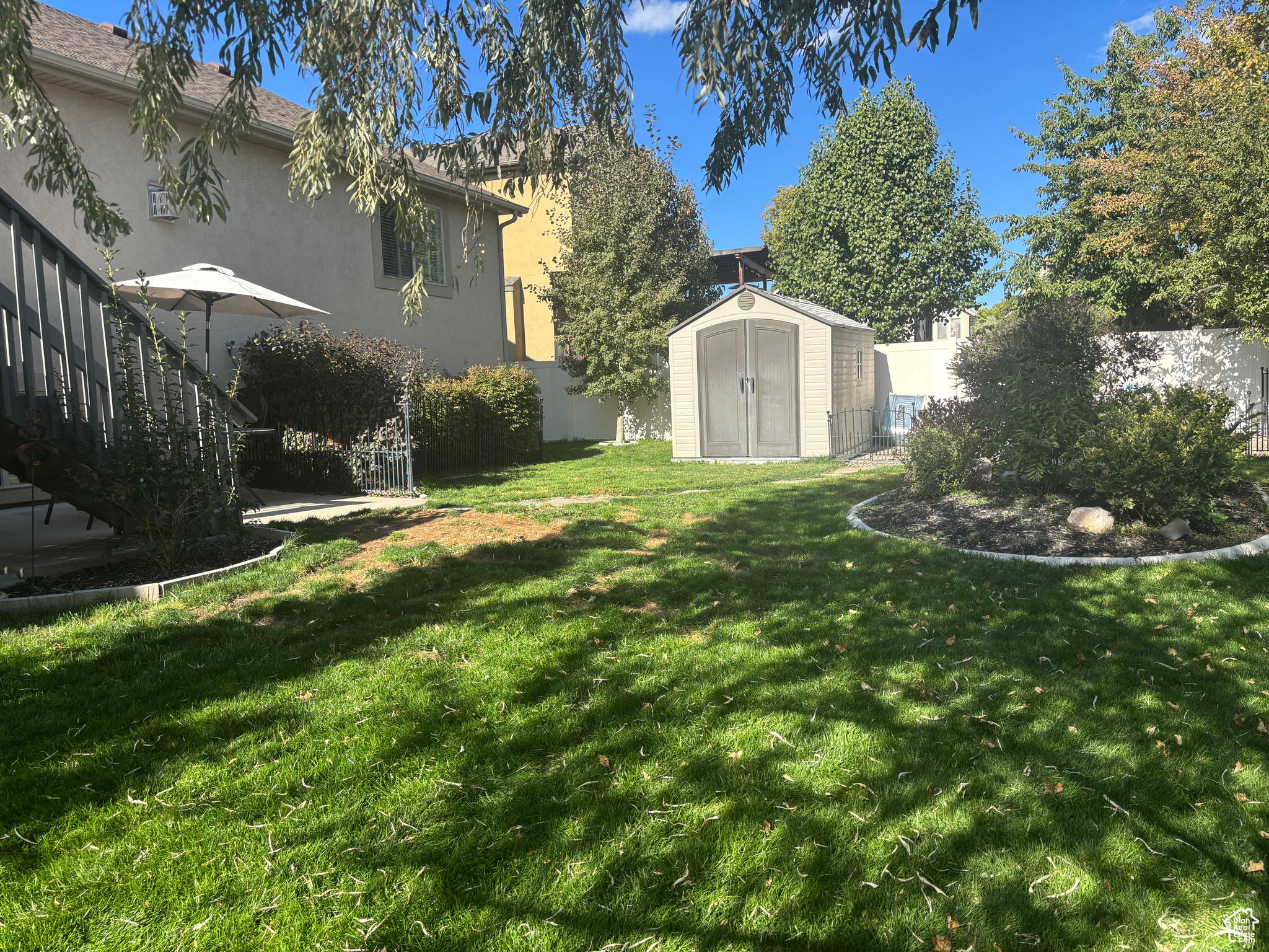 BRIARWOOD HOLLOW - Residential