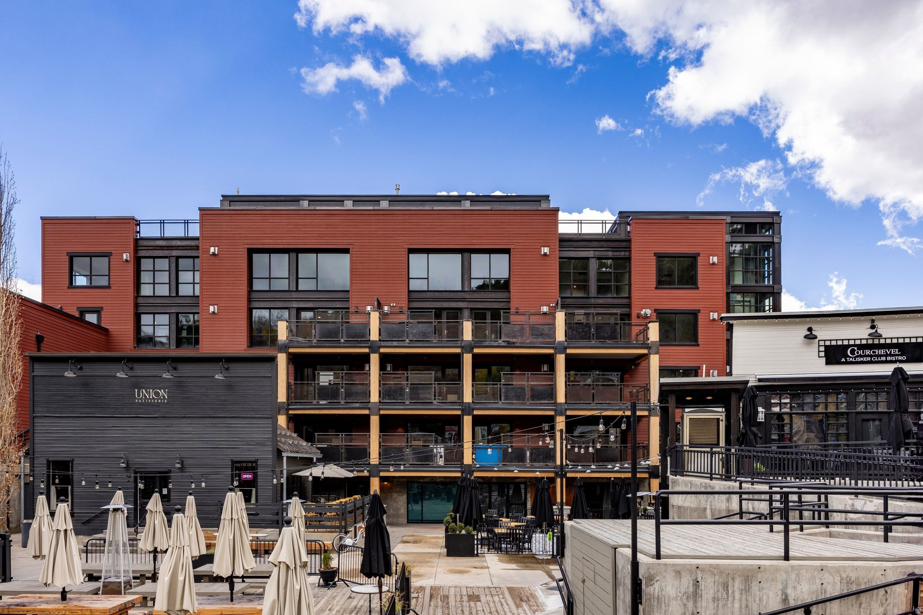 SKY LODGE - Residential