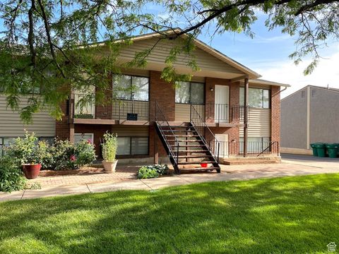 Photo of 1425 W 1650 N, Layton, UT 84041 (MLS # 2117570) Photo of 1425 W 1650 N, Layton, UT 84041 (MLS # 2117570)