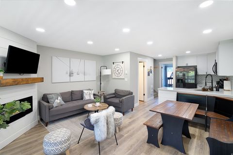 Photo of 3615 N WOLF LODGE DR Dr #811, Eden, UT 84310 (MLS # 2161022)