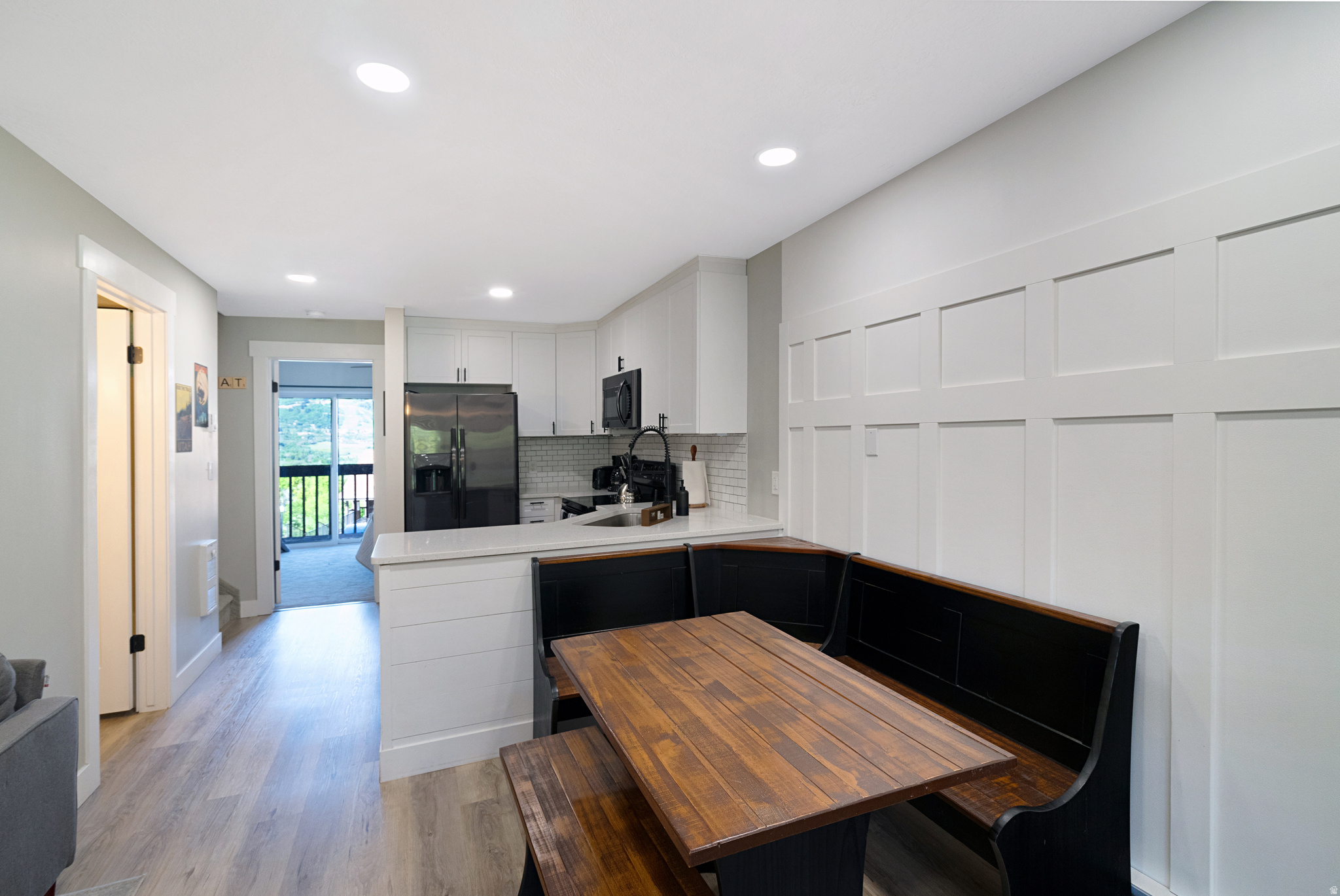 THE WOLF LOODGE COND - Residential