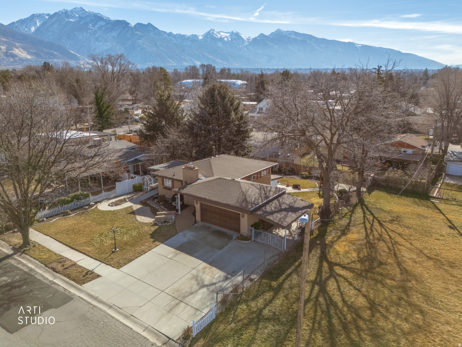 CRESTWOOD - Residential