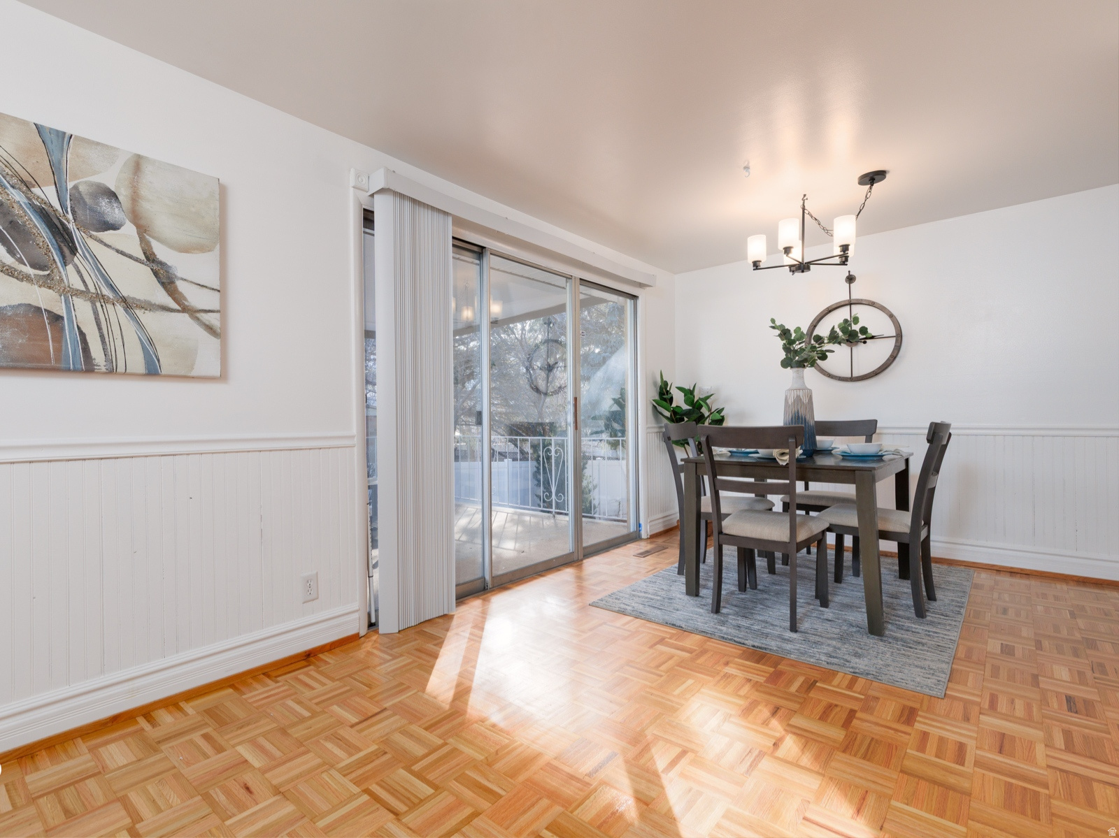 CRESTWOOD - Residential