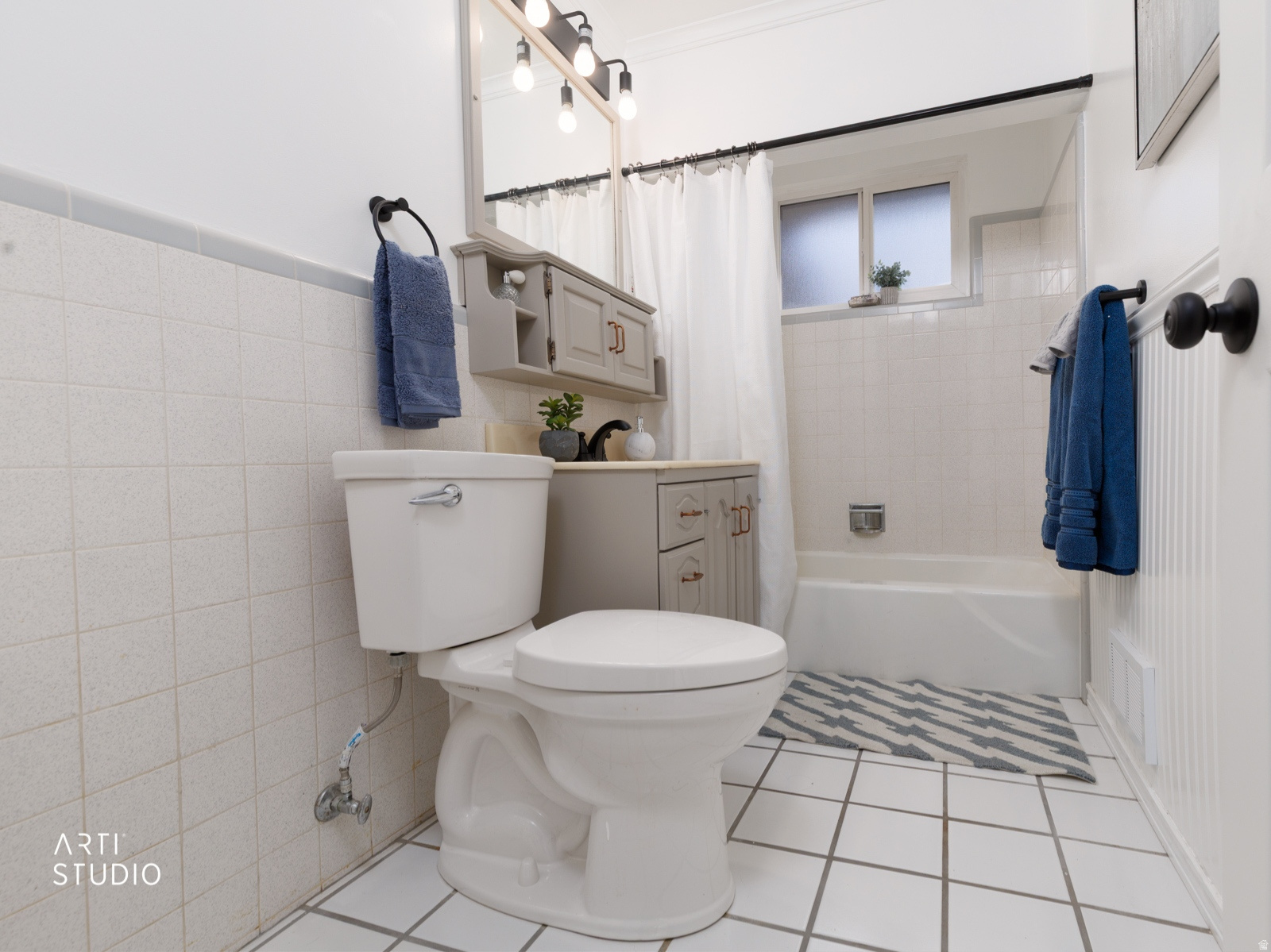 CRESTWOOD - Residential