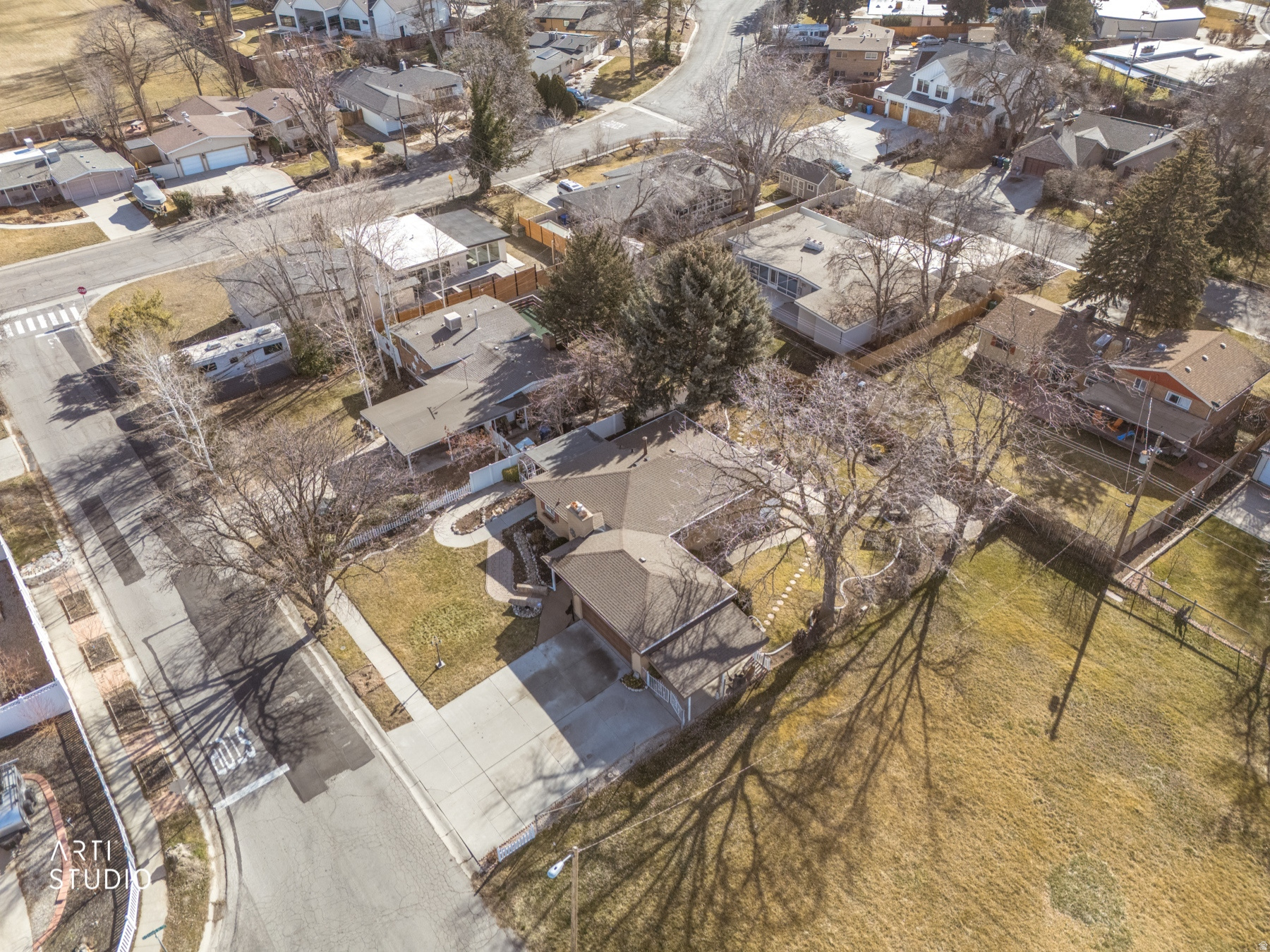 CRESTWOOD - Residential