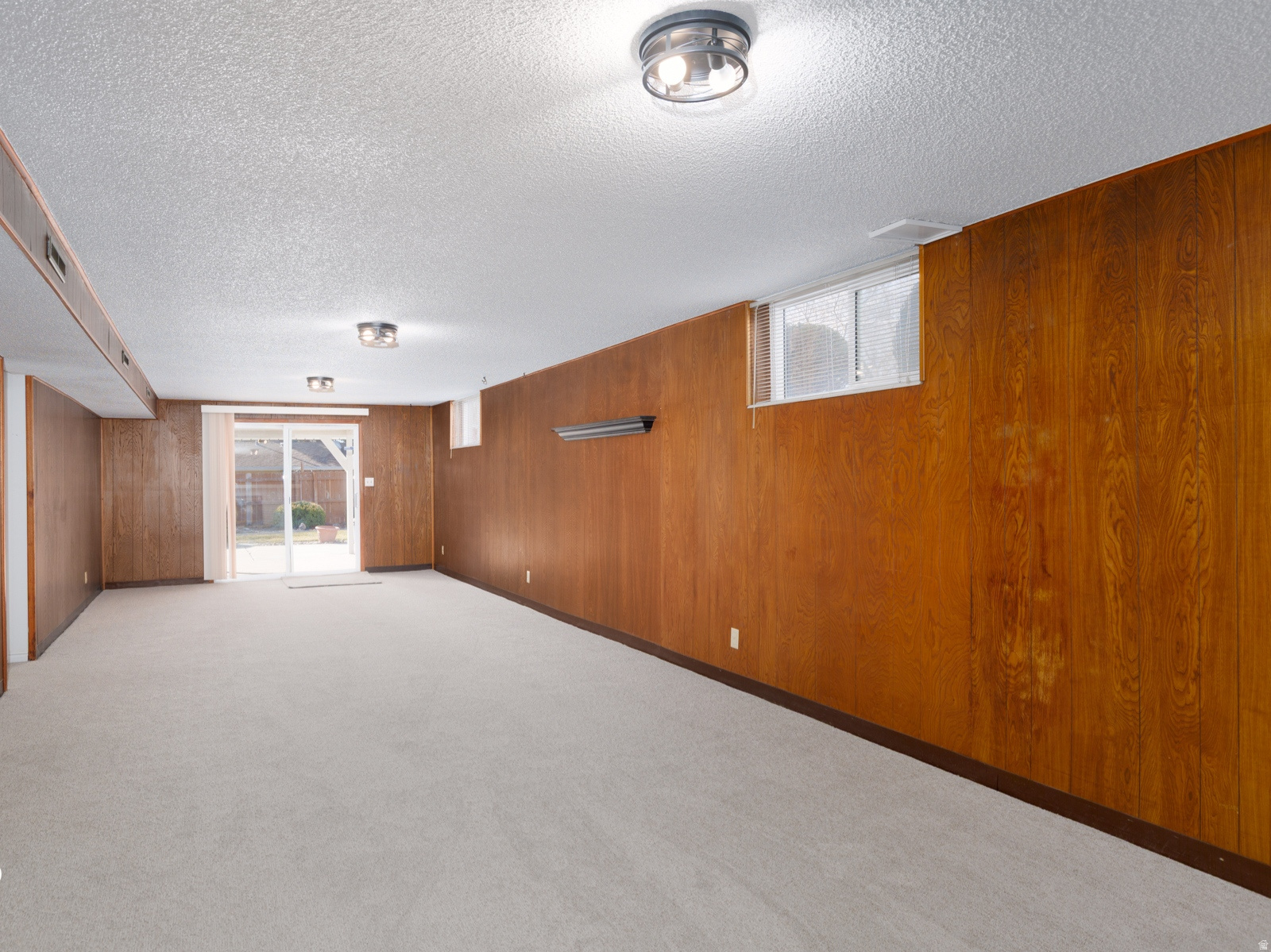 CRESTWOOD - Residential