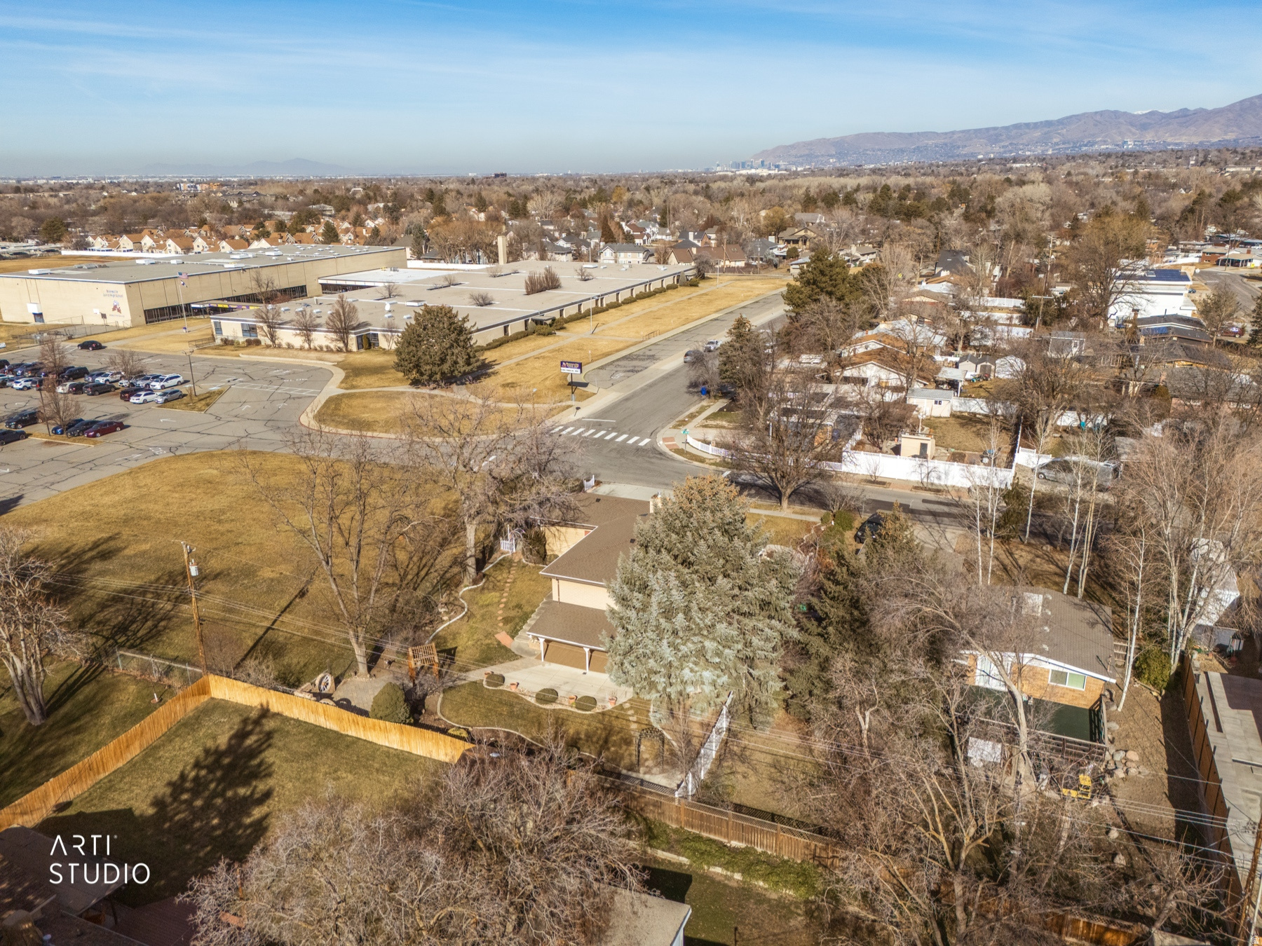 CRESTWOOD - Residential