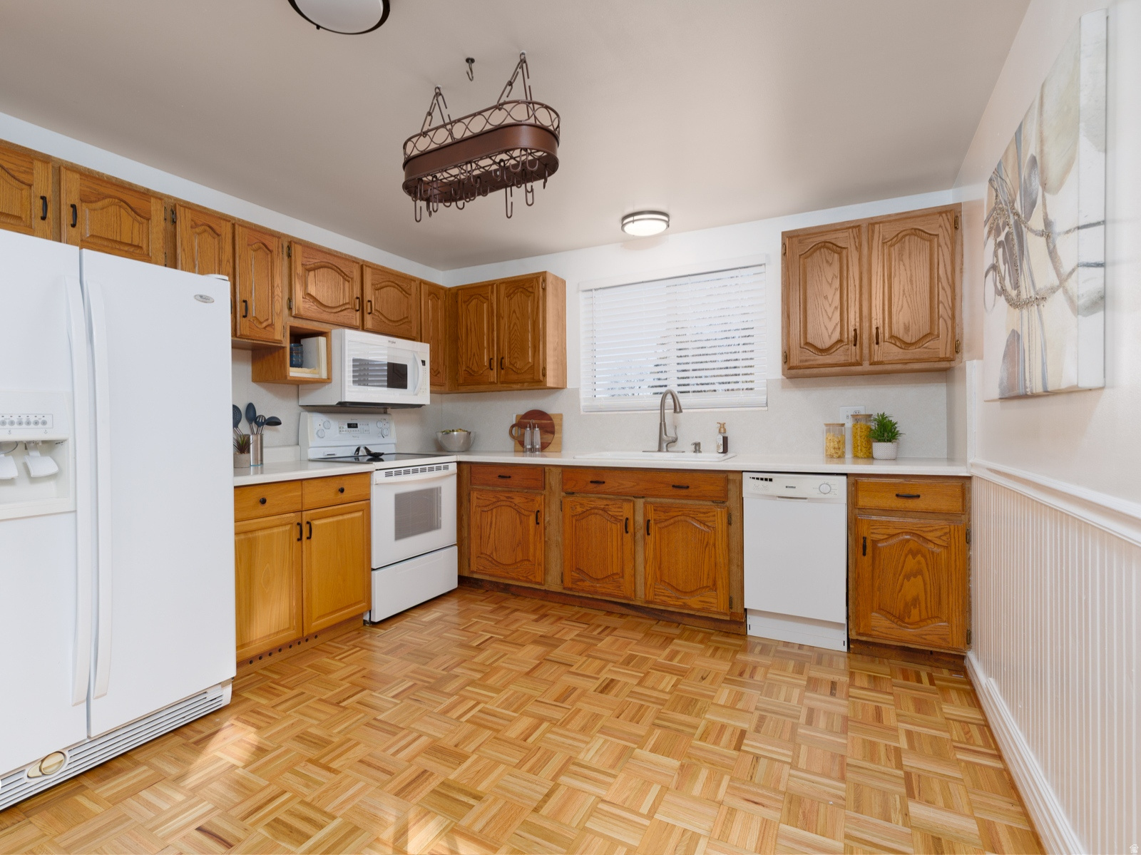 CRESTWOOD - Residential