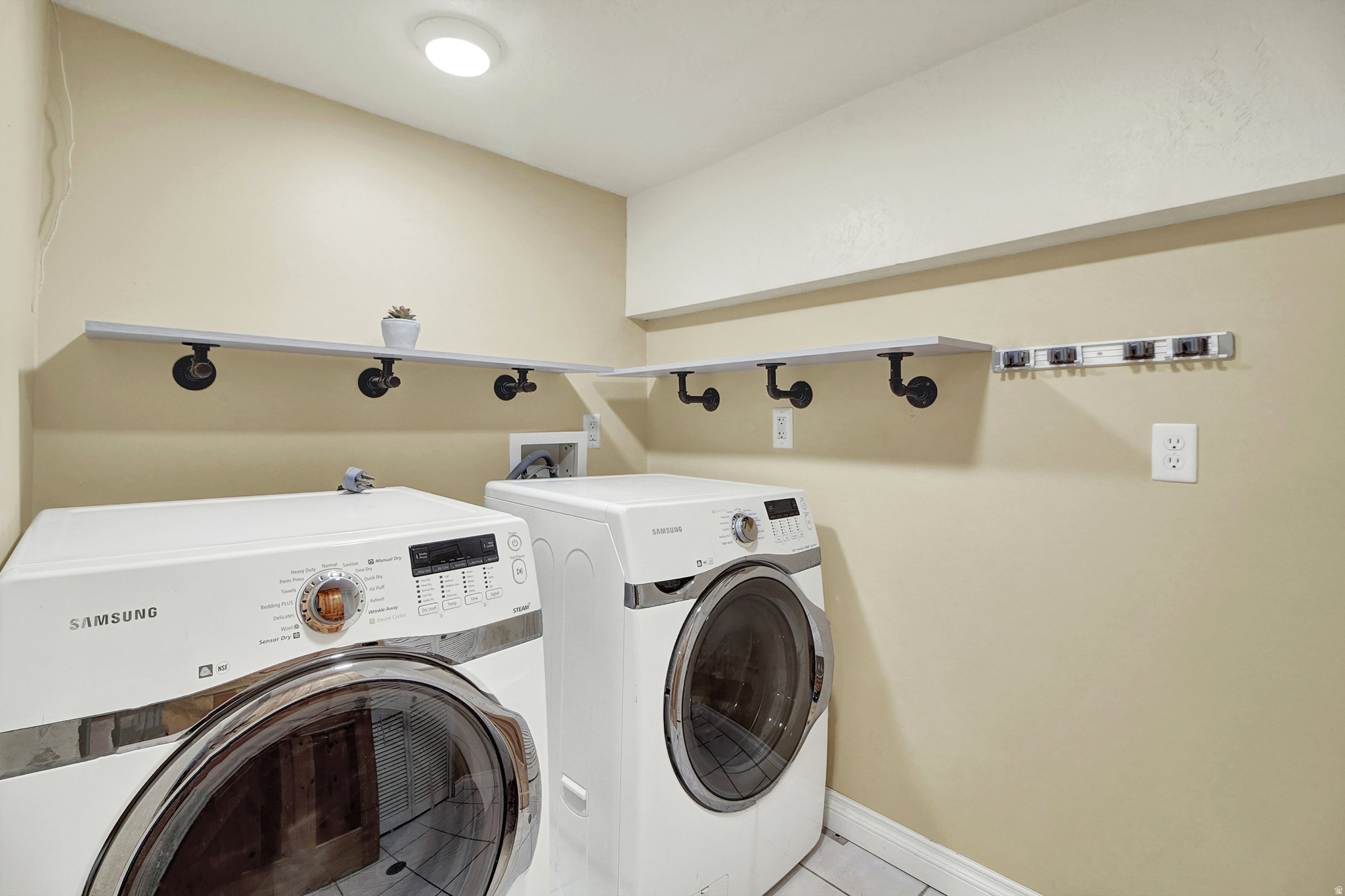 FARMINGTON TOWNSITE - Residential