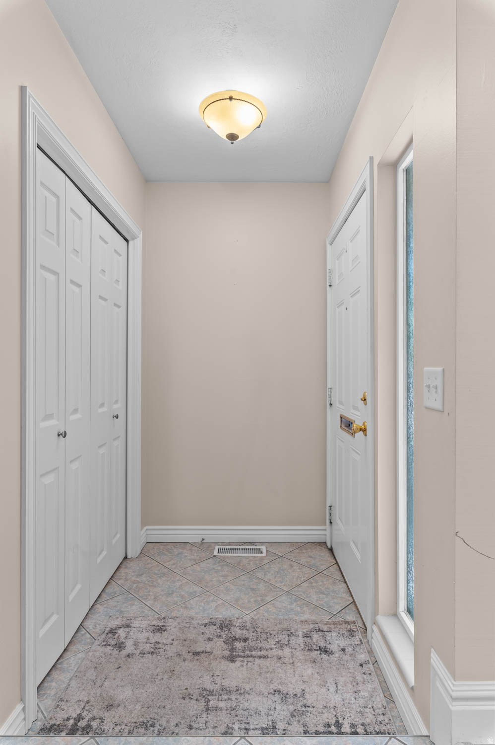 THREE FOUNTAINS MANOR - Residential