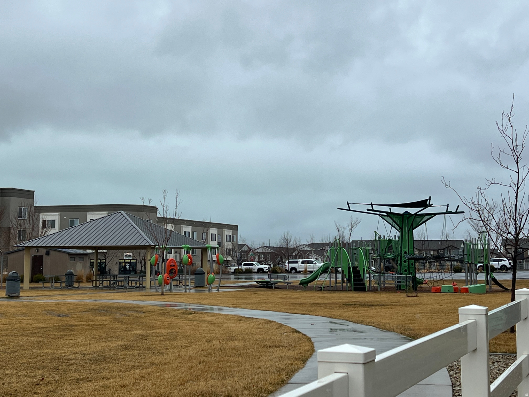 EASTON PARK - Residential Income