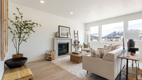 Tiny photo for 18 S CRIMSON WAY #304, Mapleton, UT 84664 (MLS # 2109548)