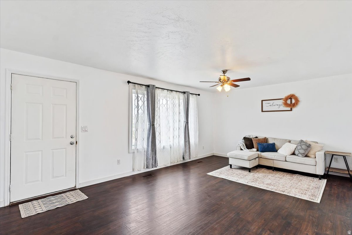 WESTVIEW TER - Residential