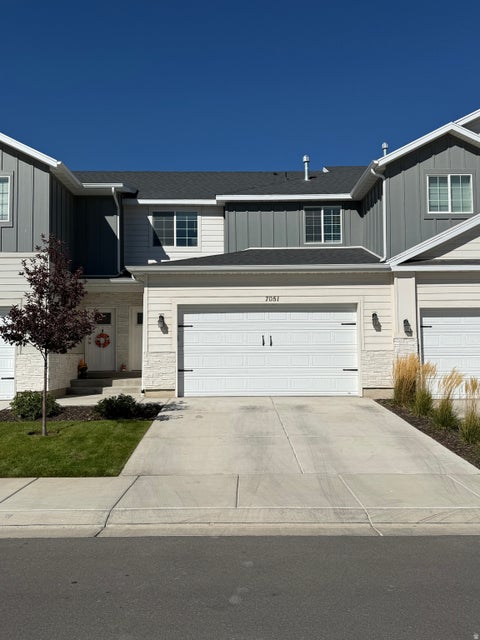Townhouse For Sale - 7051 N Golden Acres Dr<br/> Eagle Mountain, UT 84005