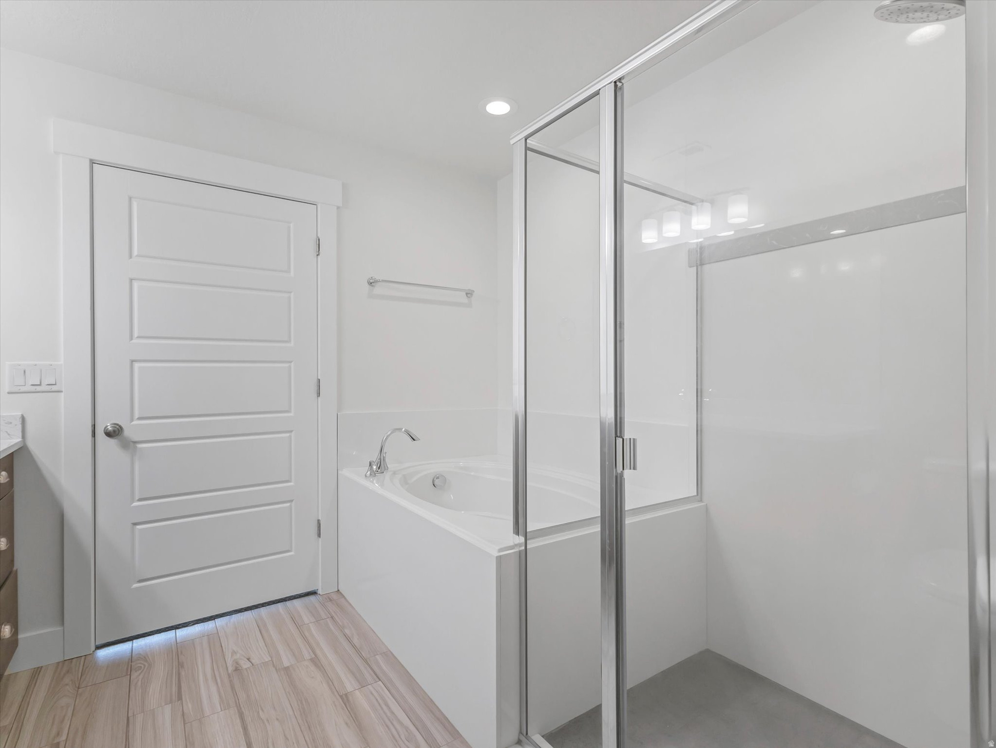 VILLAS AT KAYS CREEK - Residential