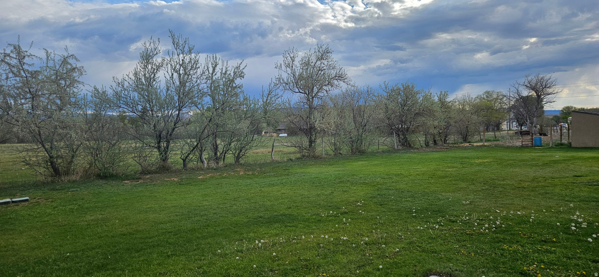 SPRING CREEK TOWN HOMES - Residential