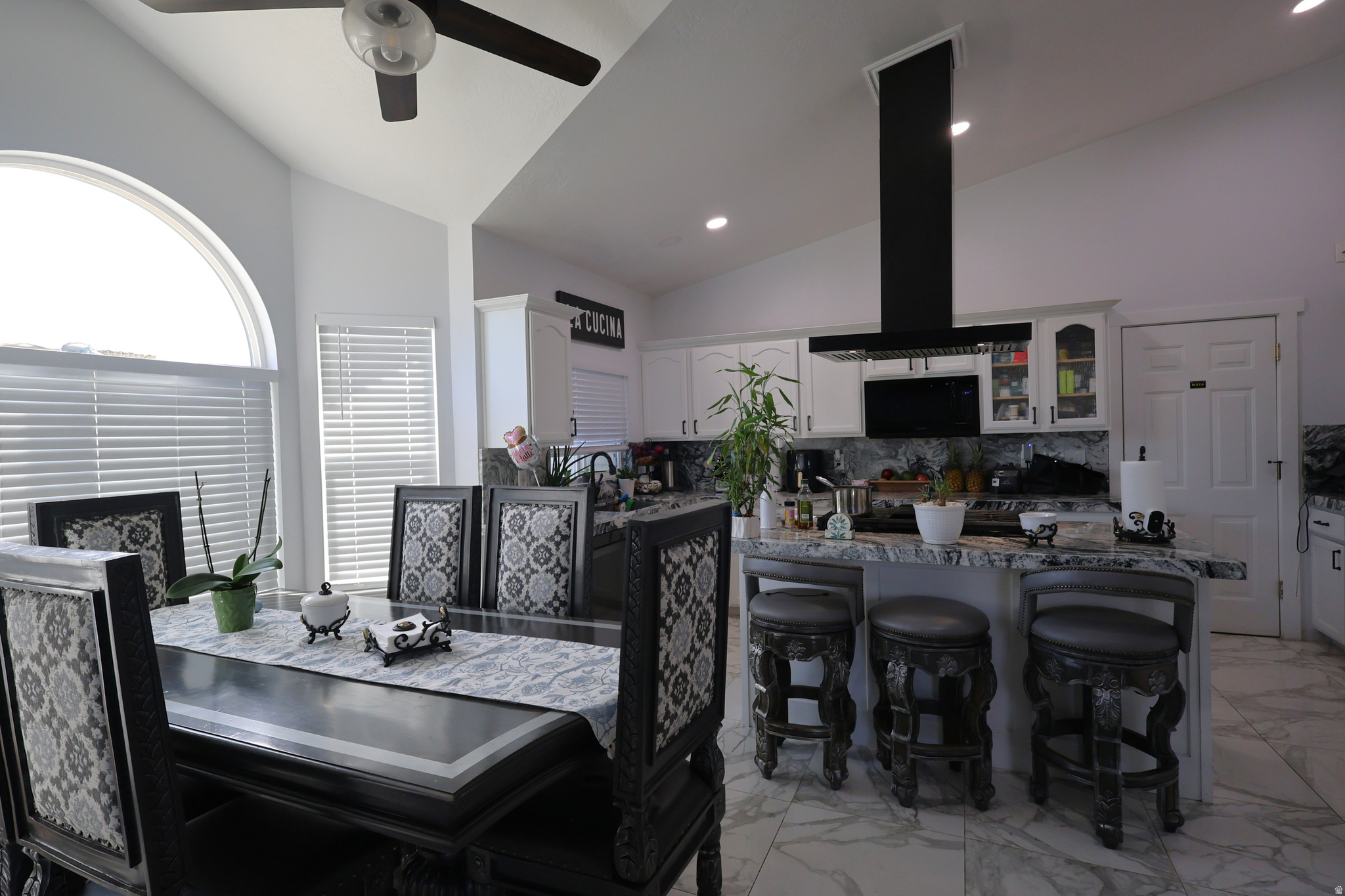 HOLT ESTATES - Residential