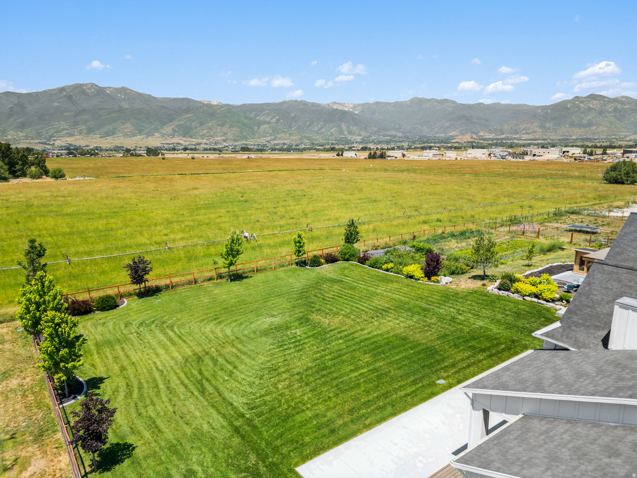 THREE FARMS ESTATES - Residential