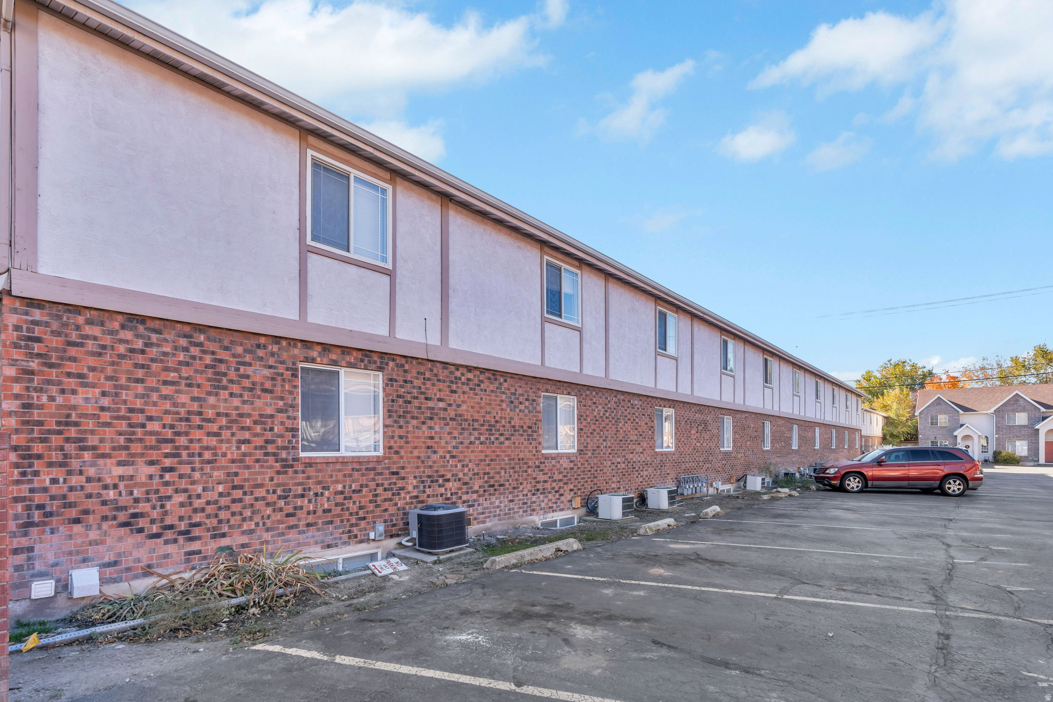 COLONY PARK - Residential