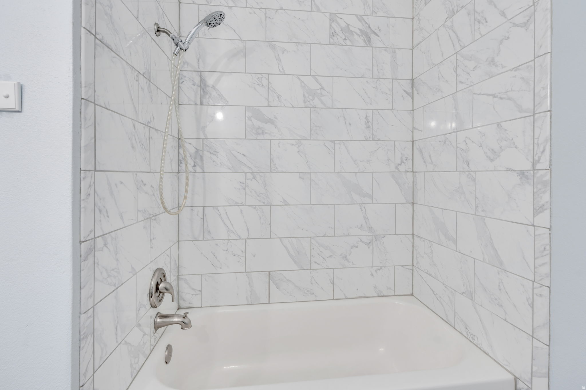 COLONY PARK - Residential