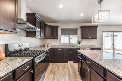 Tiny photo for 1453 N LINEN WAY, Lehi, UT 84048 (MLS # 2140766)