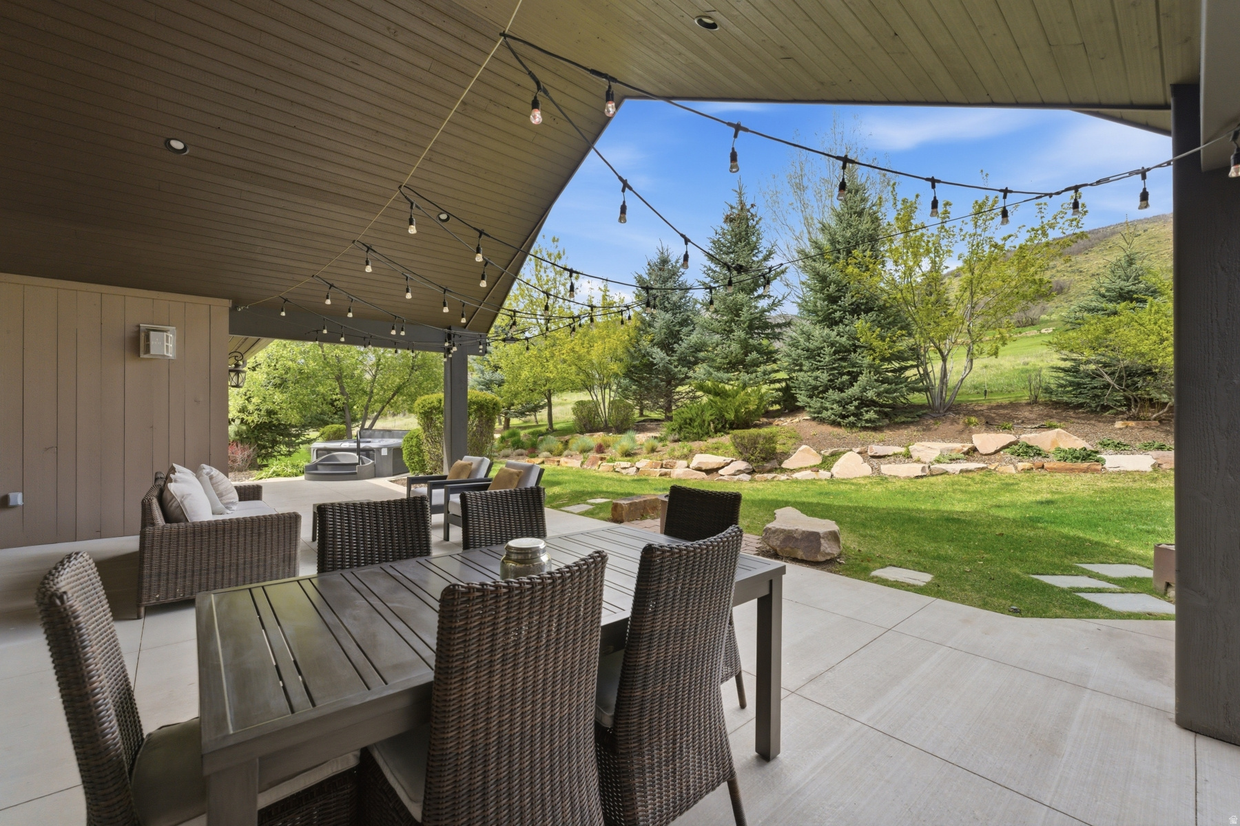 DEER RIDGE ESTATES - Residential