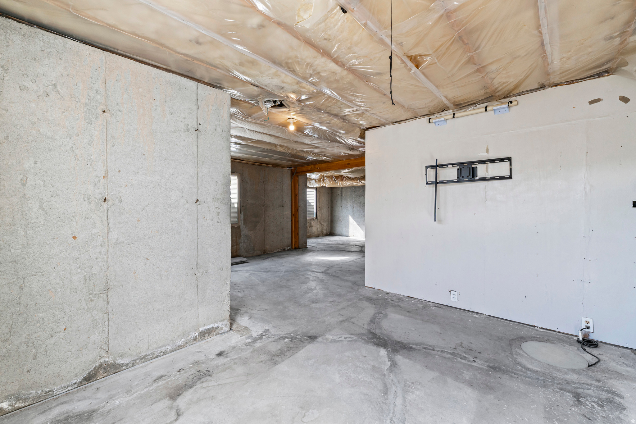 POINTE MEADOWS - Residential