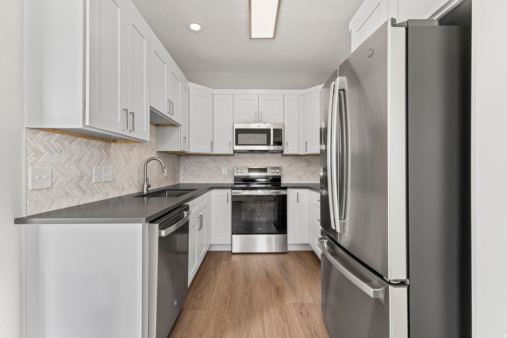 Photo of 1975 W 2175 N, Lehi, UT 84043 (MLS # 2138929)