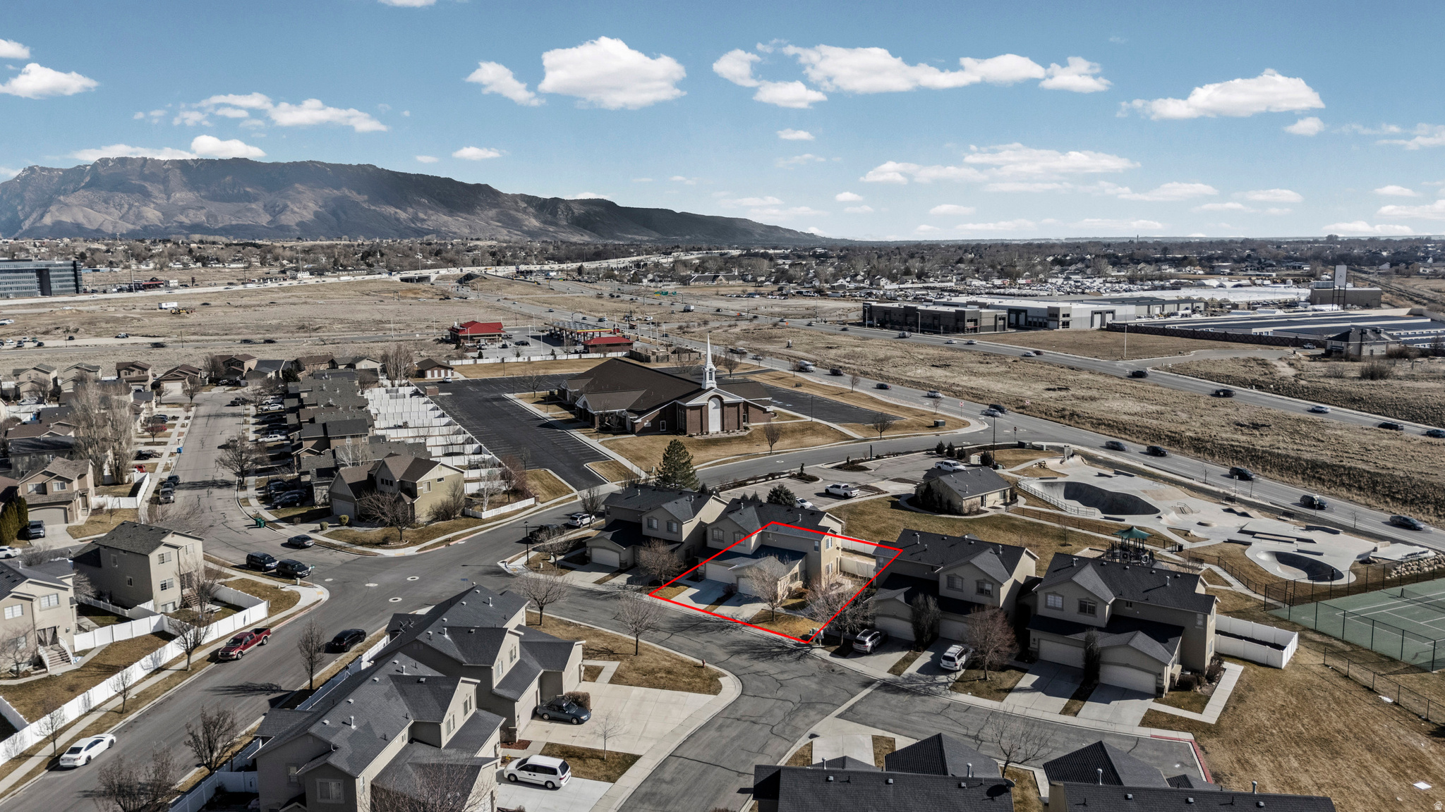 POINTE MEADOWS - Residential