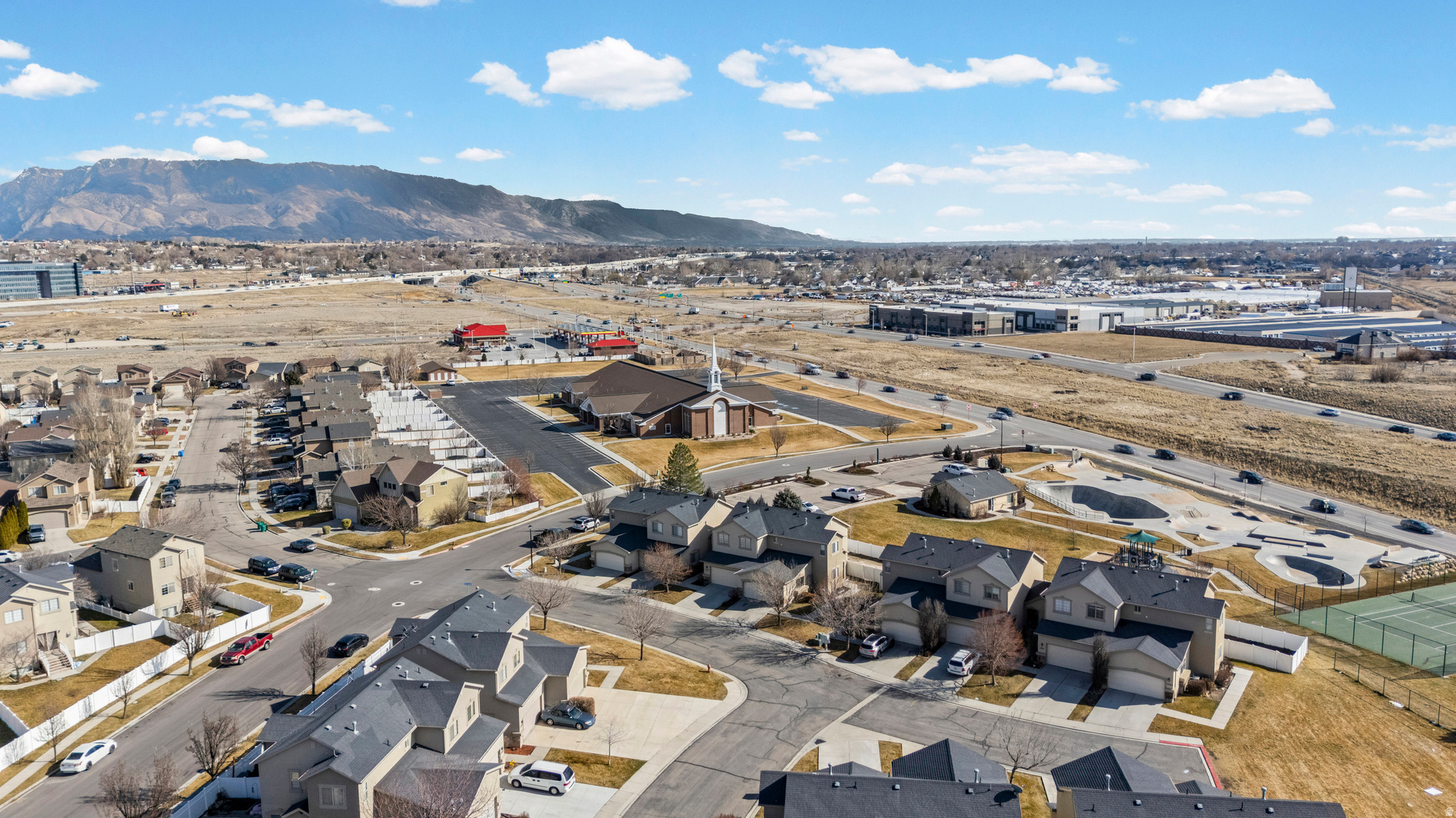 POINTE MEADOWS - Residential