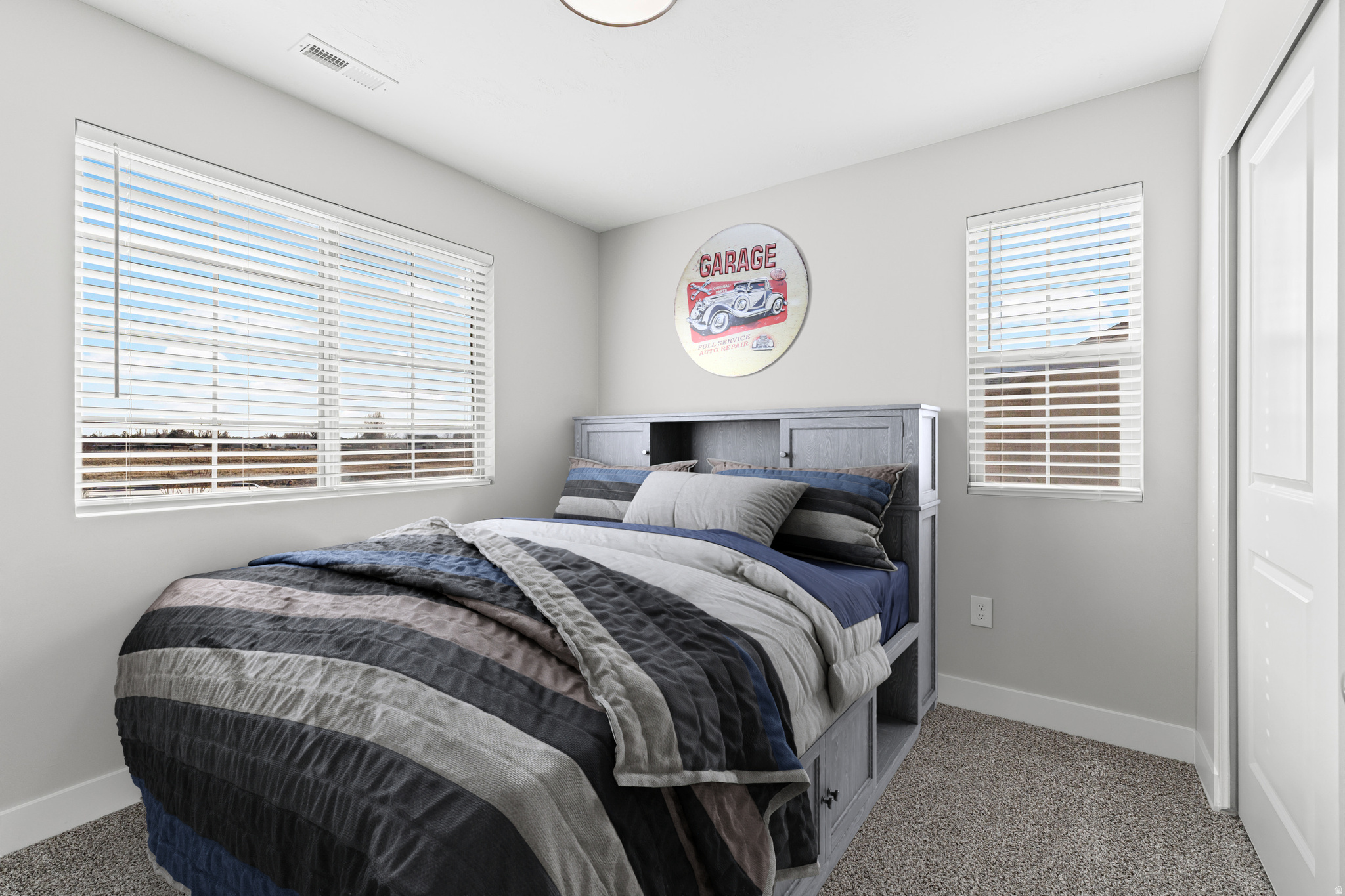 POINTE MEADOWS - Residential