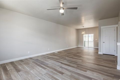 Tiny photo for 1056 S 2740 E, Spanish Fork, UT 84660 (MLS # 2142206)