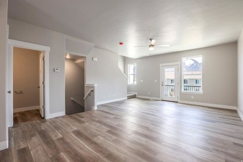Tiny photo for 1056 S 2740 E, Spanish Fork, UT 84660 (MLS # 2142206)