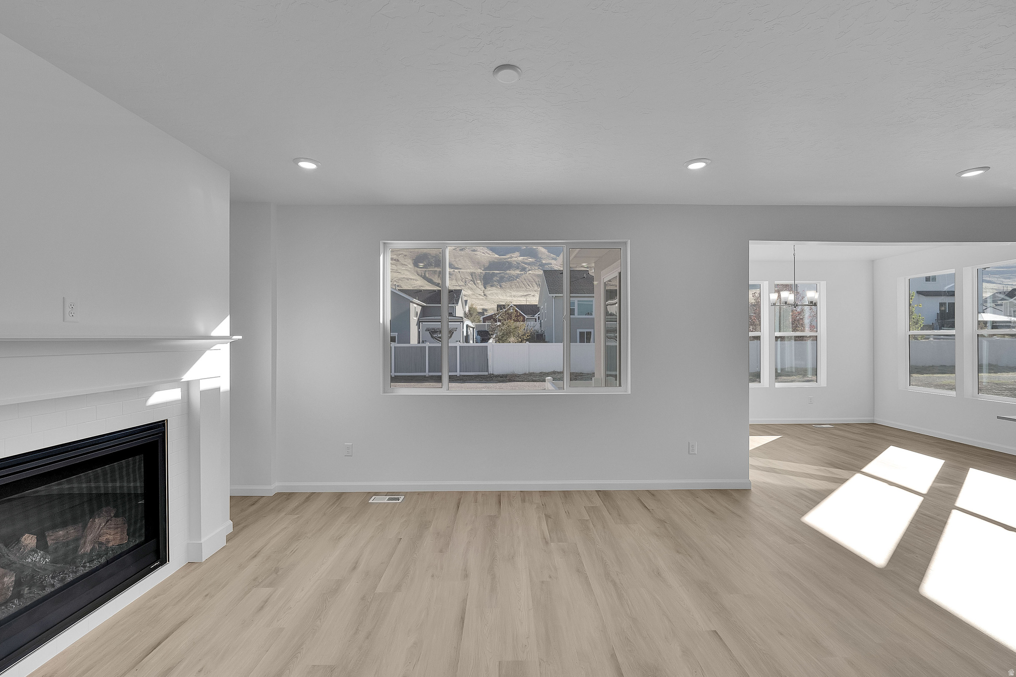 8638 N HALLORAN CT 1329