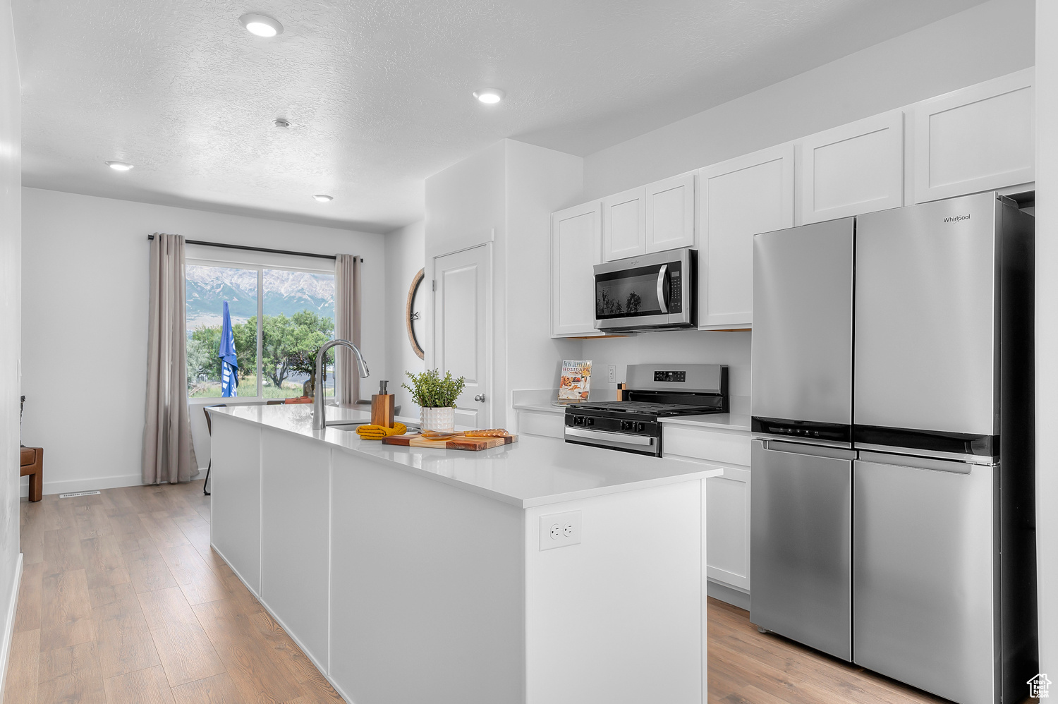 DIXON CREEK - Residential