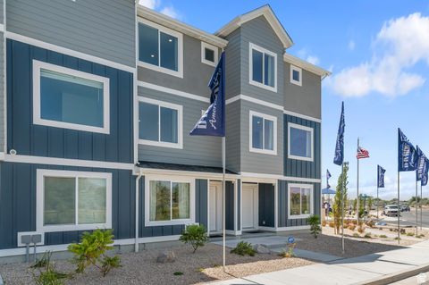 Photo of 346 E 1275 N #127, Harrisville, UT 84404 (MLS # 2116601)