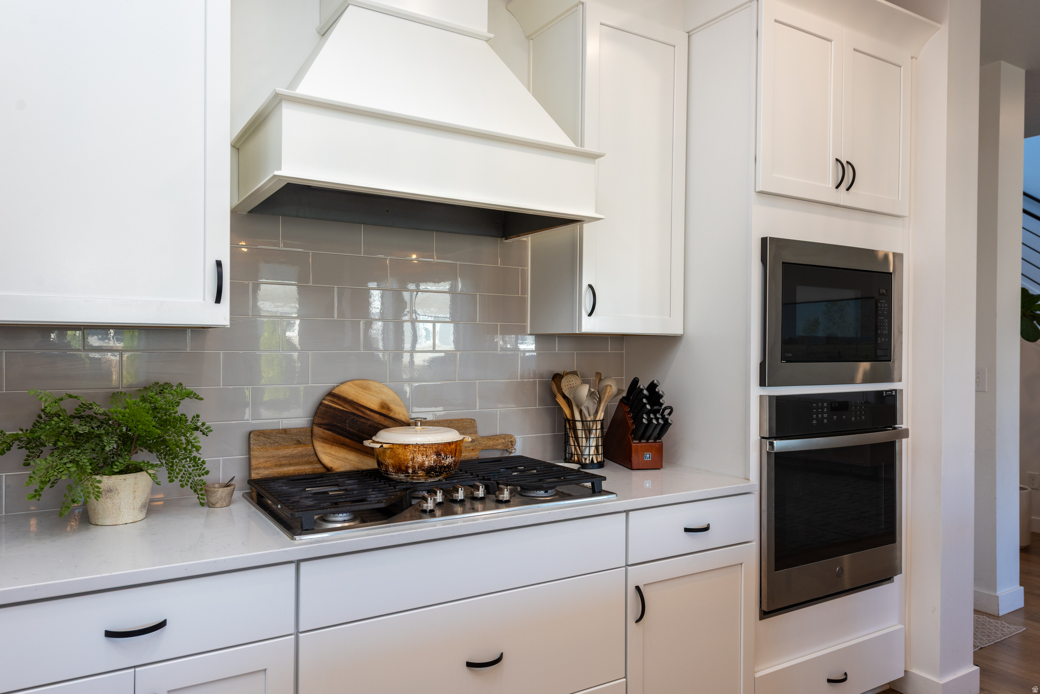 RIDGEVIEW - Residential