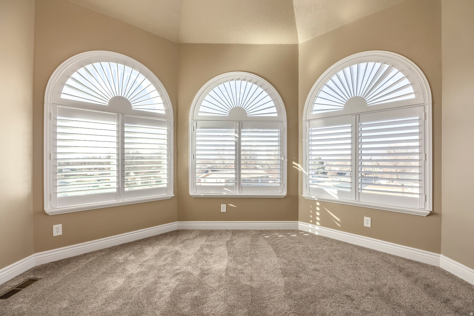 HIGHLAND ESTATES - Residential