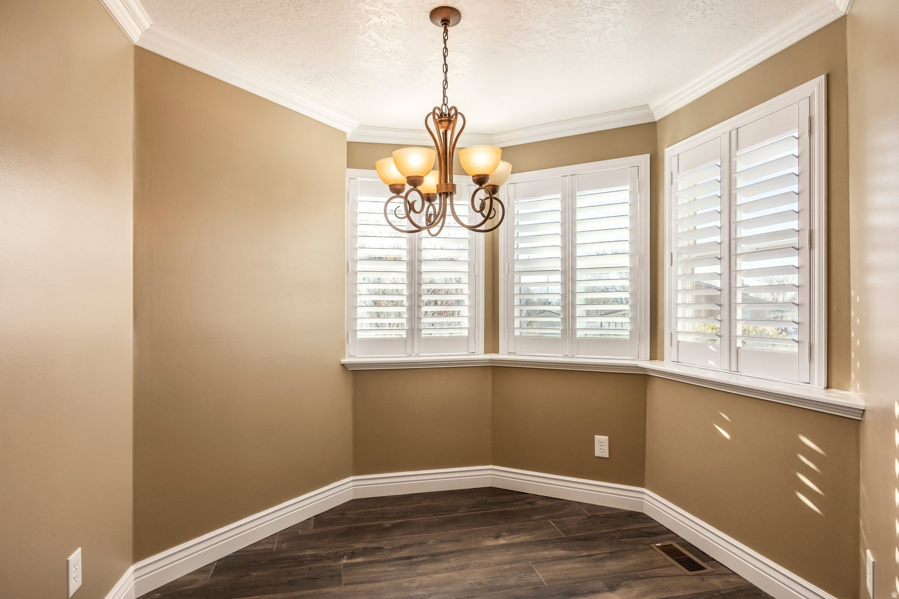 HIGHLAND ESTATES - Residential