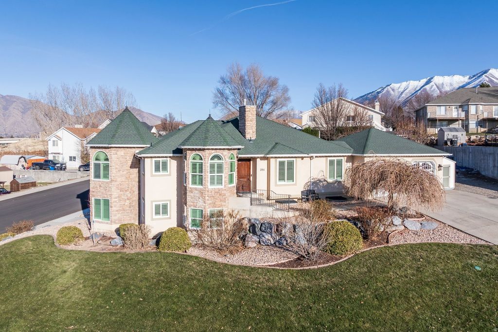 Photo of 284 N 1000 E, Spanish Fork, UT 84660 (MLS # 2133224)