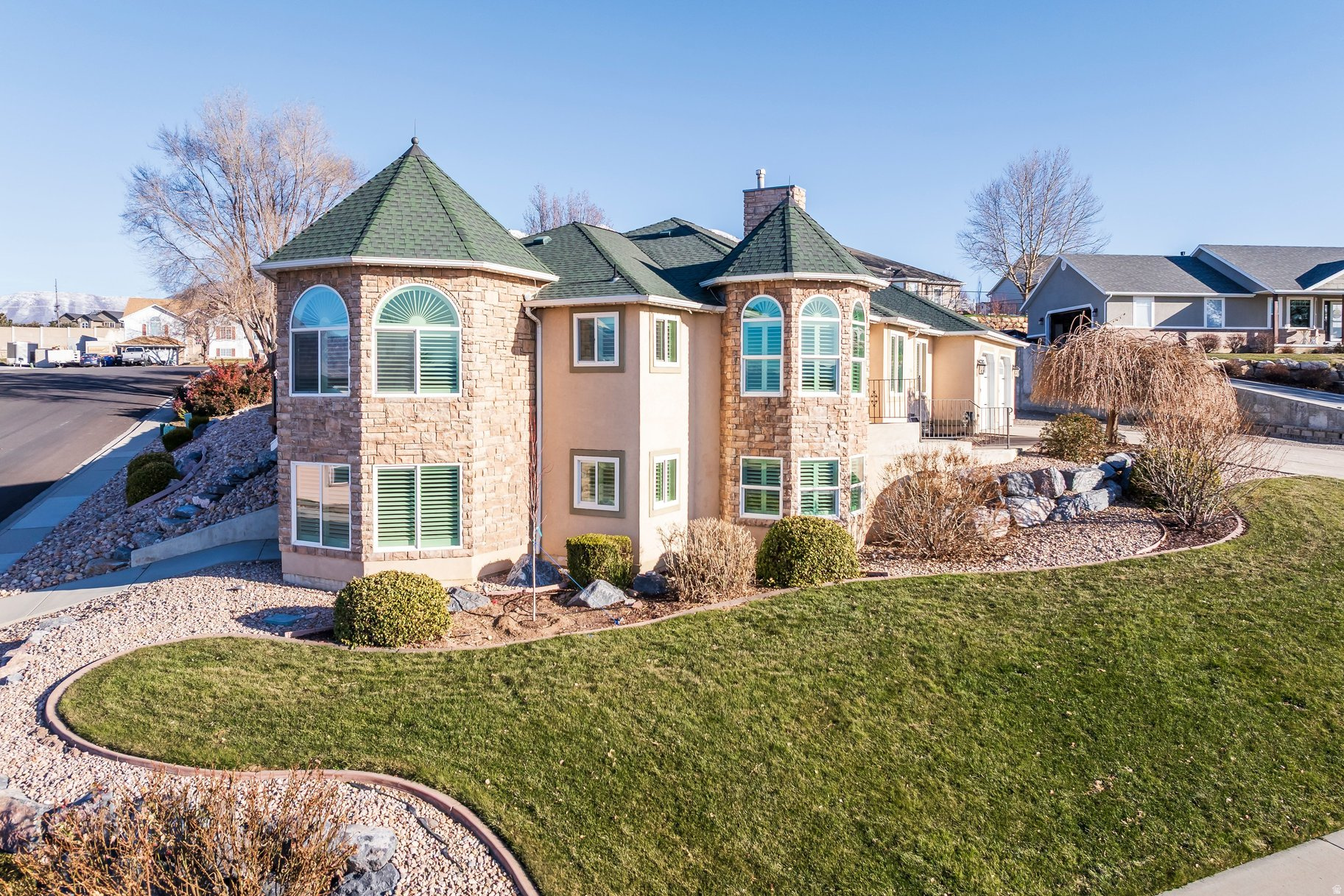 HIGHLAND ESTATES - Residential