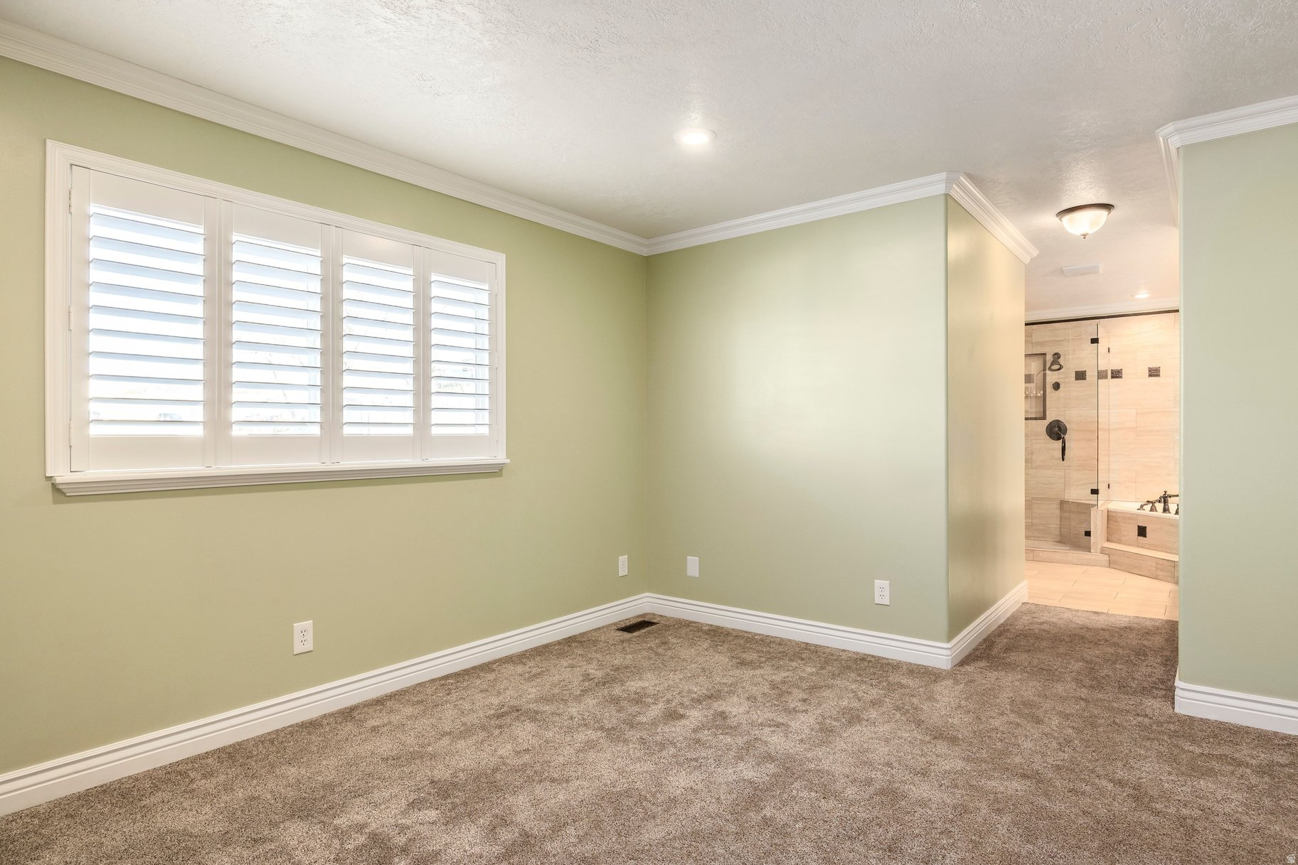 HIGHLAND ESTATES - Residential