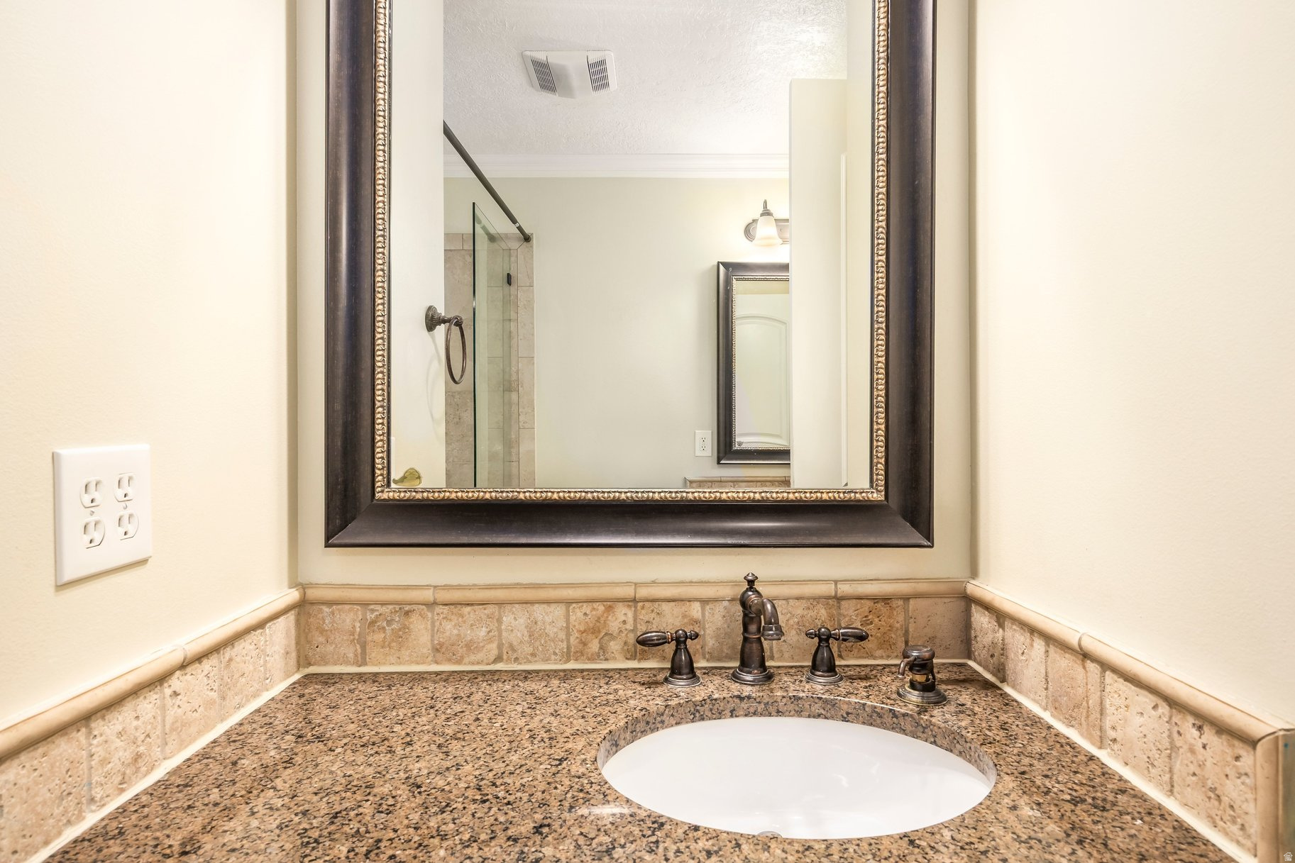 HIGHLAND ESTATES - Residential