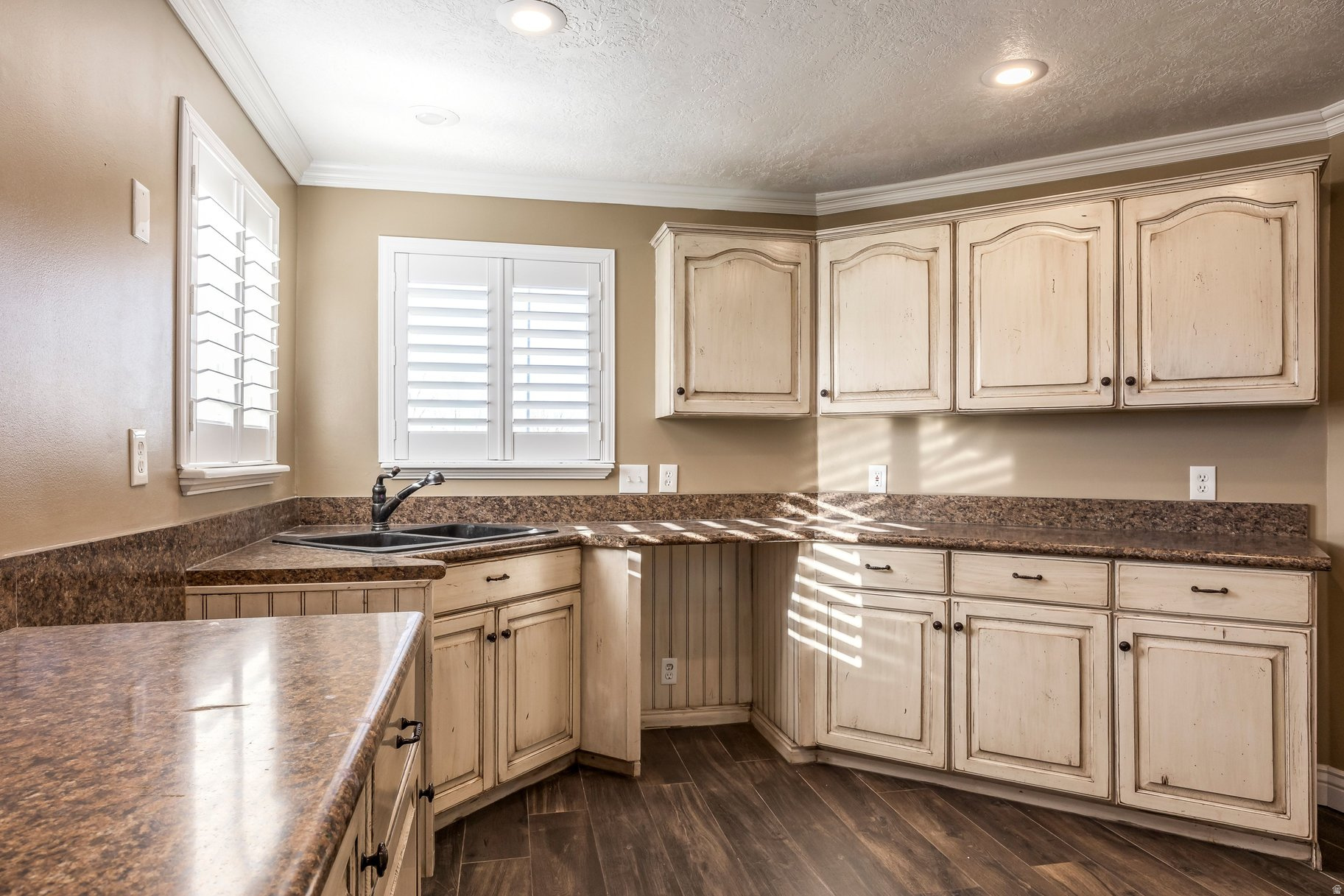 HIGHLAND ESTATES - Residential