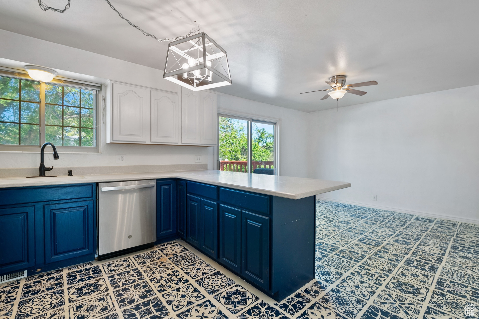 3724 S Oxford Way, West Valley City, Utah image 8