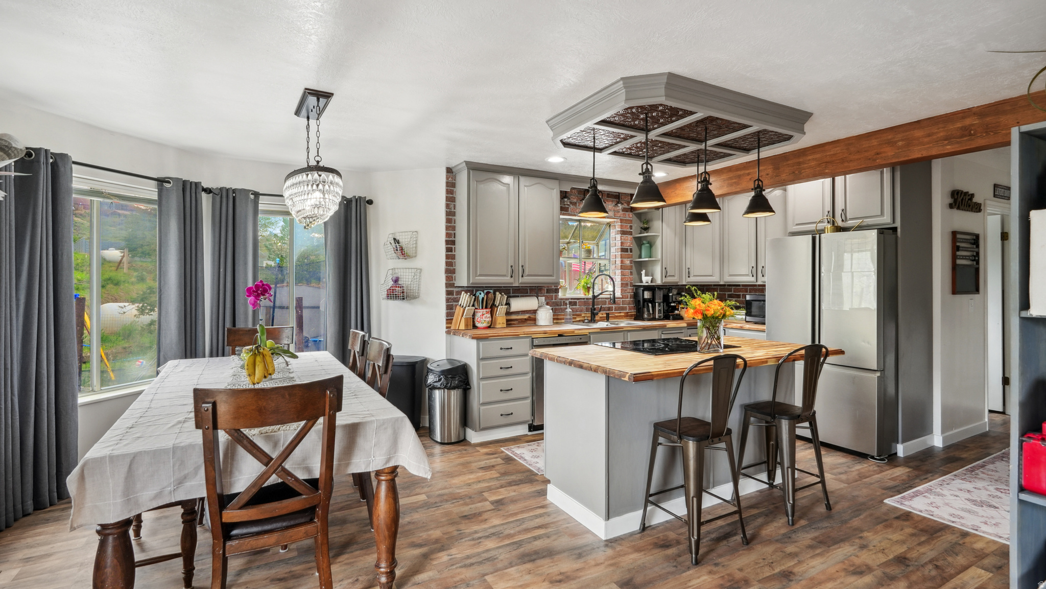 MASCARO ESTATES - Residential