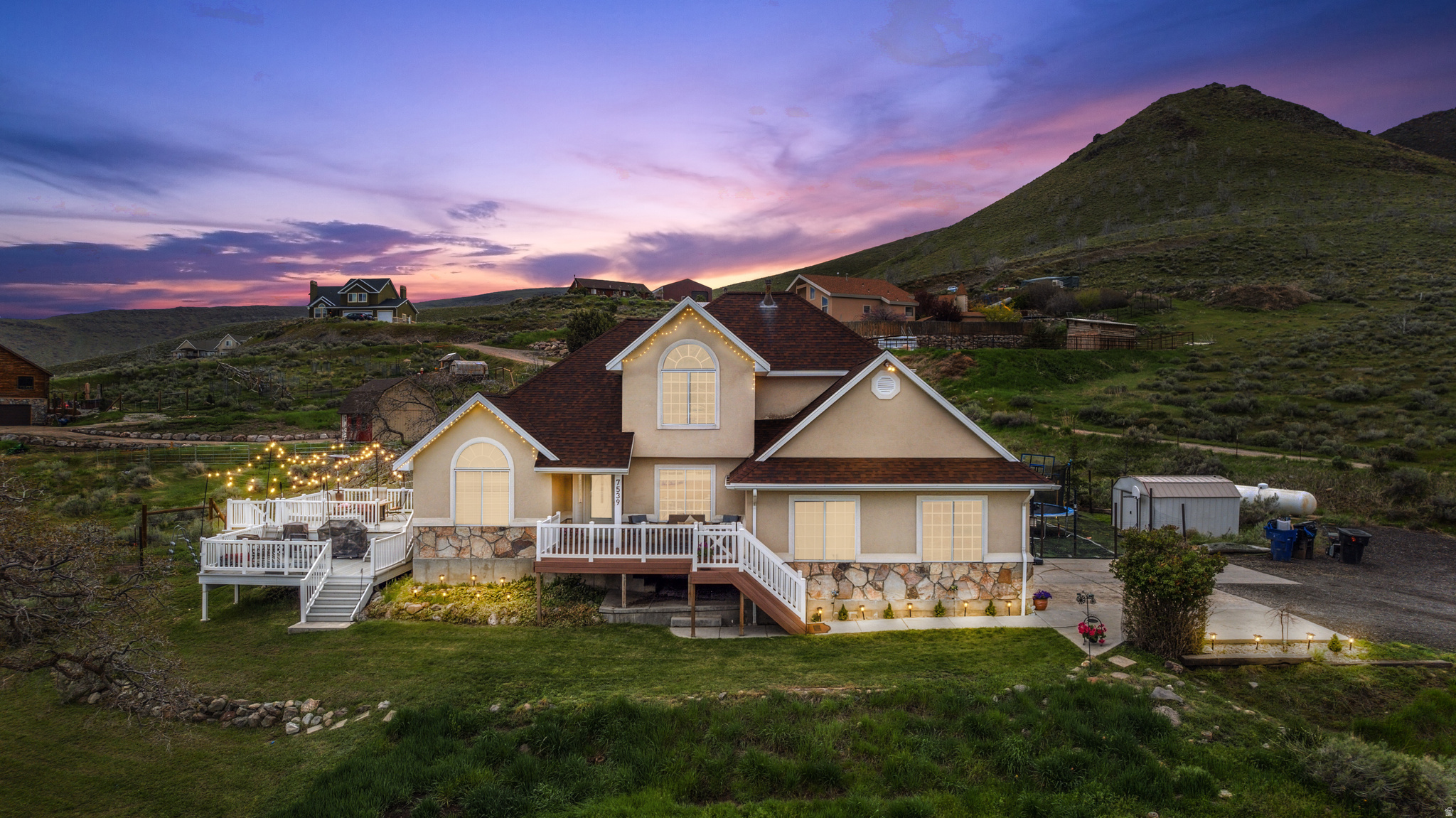 MASCARO ESTATES - Residential