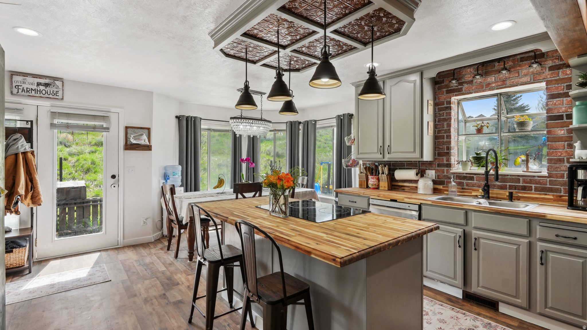 MASCARO ESTATES - Residential